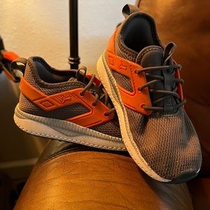Puma shoes boys youth size 10